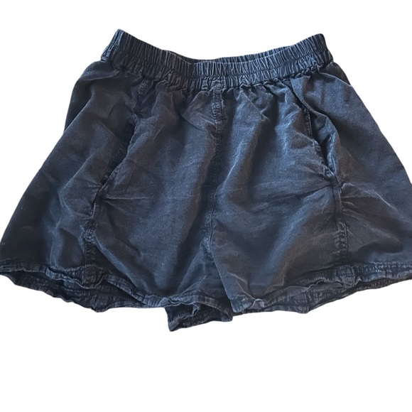 Free People Get Free Poplin Pull on Shorts | Medium - Picture 2 of 6